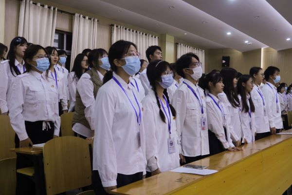 管理的积极性,汇聚学生智慧,为建成学术特色鲜明的大学贡献学生力量